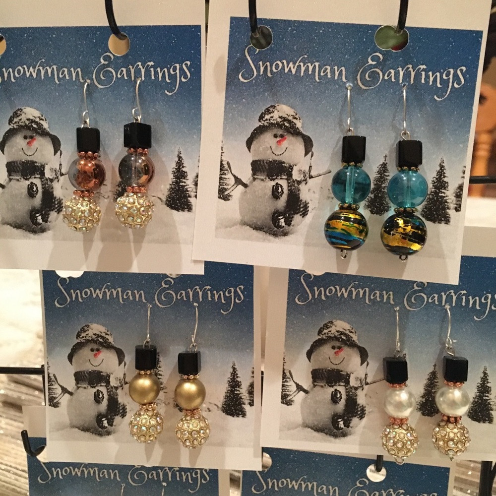 Snowman ☃️ Earrings - Picture 6 of 7